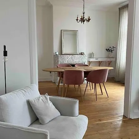 Grand Appartement Entier En Hyper Centre A 10 Minutes De Lille, Metro A 50M Et La Gare De Tourcoing Et A 900M Et Parking A Proximite Exterior photo